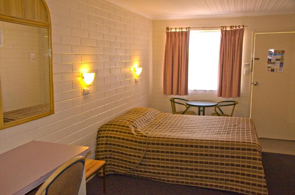 White Gum Motel Alice Springs Habitación foto